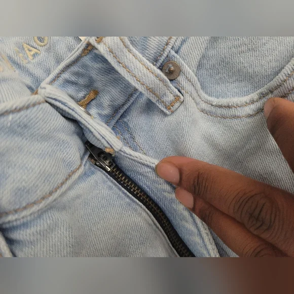 Mom Straight Stretch Light Blue Women's Jeans Size Us8 Long - Picture 9 of 10